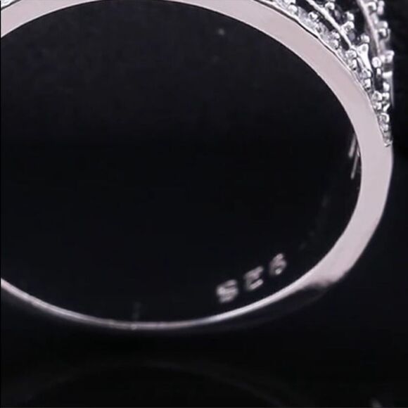 #20 925 Sterling Silver Black & White Twist Micro Pave Ring - Picture 5 of 7